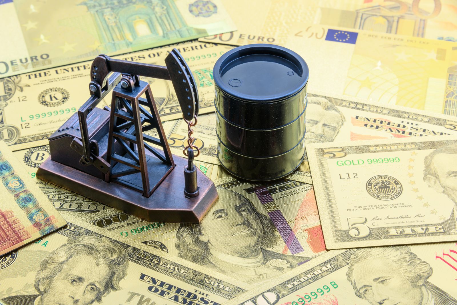EIA forecasts oil prices to rise well into 2024