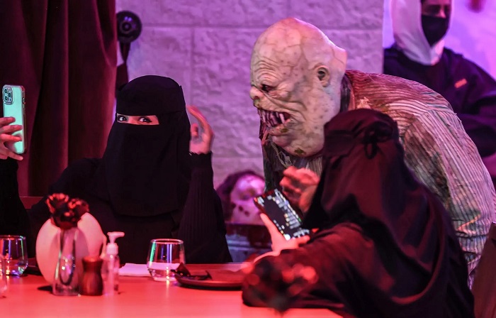 حفلة تنكرية في بوليفارد الرياض وونترلاند