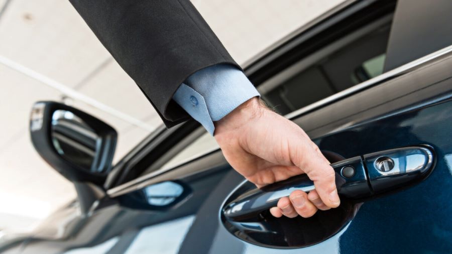 رسن لتأجير السيارات