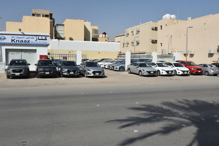 مكتب كناز لتأجير السيارات