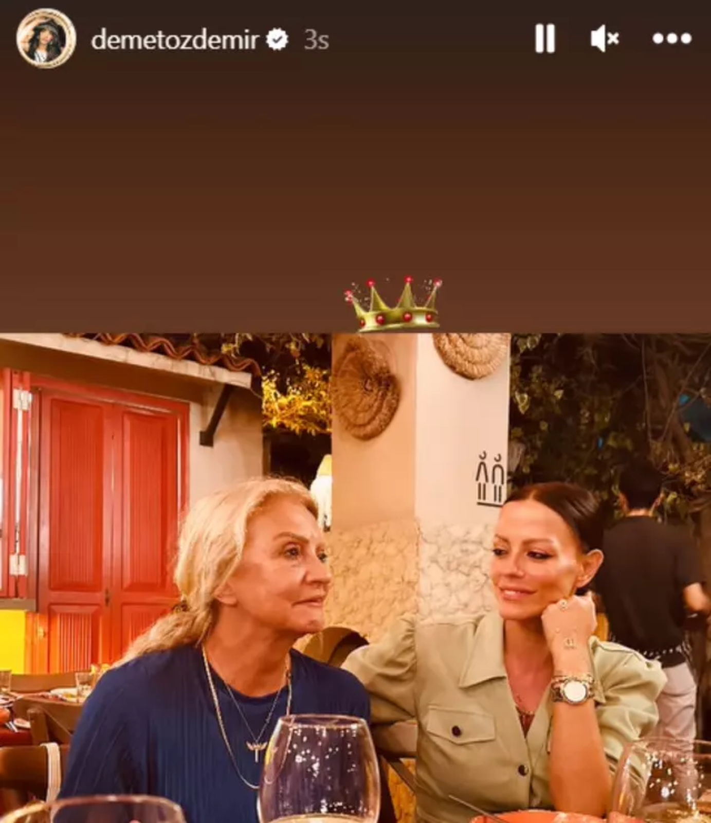 Demet Özdemir annesi Ayşen Şener