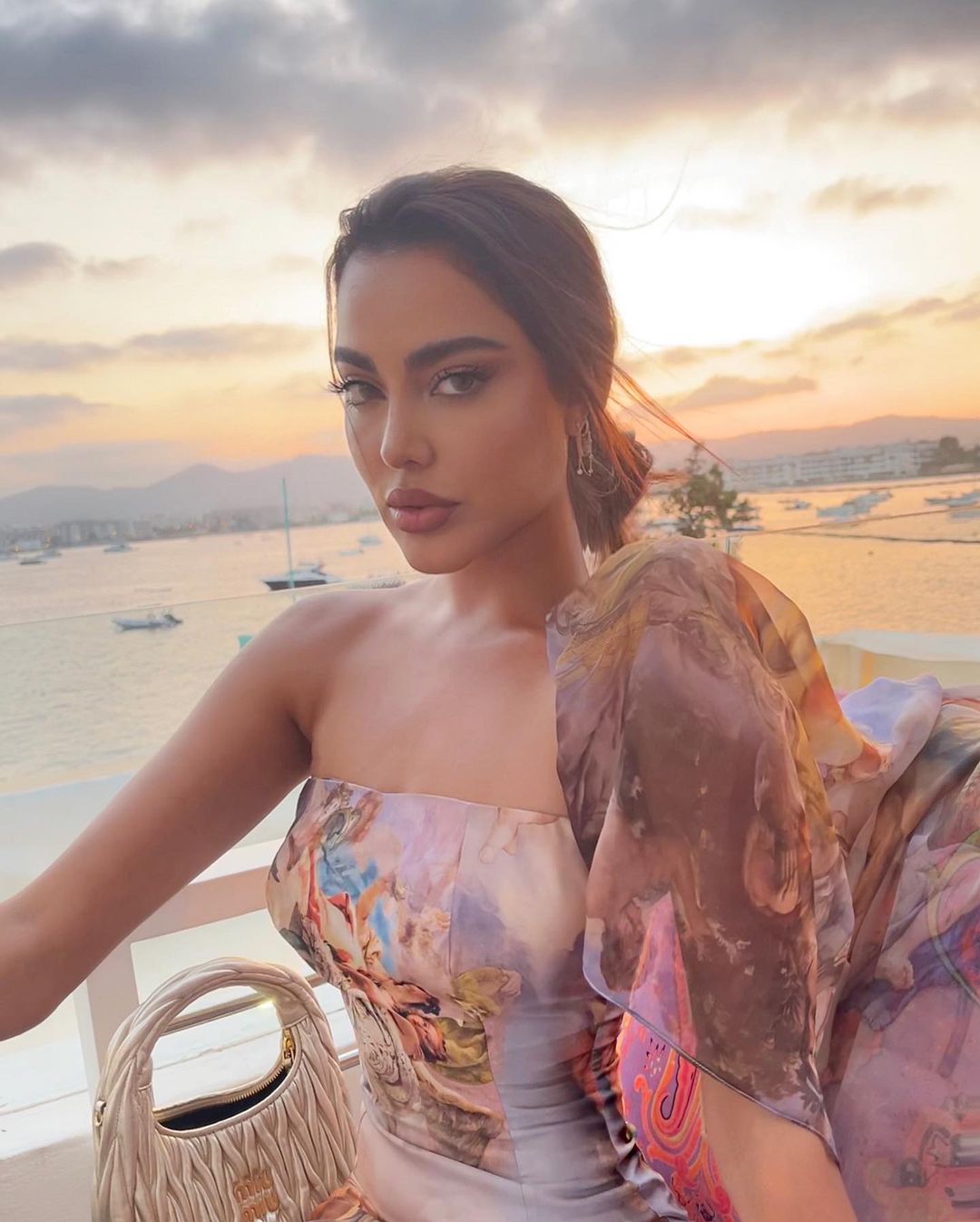 Fatima al momen traffic accident car crash kuwait killing two men