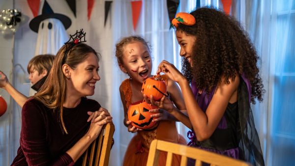 أفكار مبتكرة لحفلات الهالوين تجعل الحفلة ممتعة ولا تُنسى أفكار مبتكرة لحفلات الهالوين تجعل الحفلة ممتعة ولا تُنسى