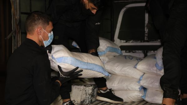 ضبط سيارة محمّلة بـ11 مليون حبة كبتاغون في حمص ضبط سيارة محمّلة بـ11 مليون حبة كبتاغون في حمص