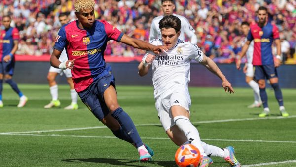 قبل كلاسيكو الأرض..كل ما تريد معرفته عن تاريخ المواجهات والأرقام القياسية (Photo by LLUIS GENE / AFP) قبل كلاسيكو الأرض..كل ما تريد معرفته عن تاريخ المواجهات والأرقام القياسية