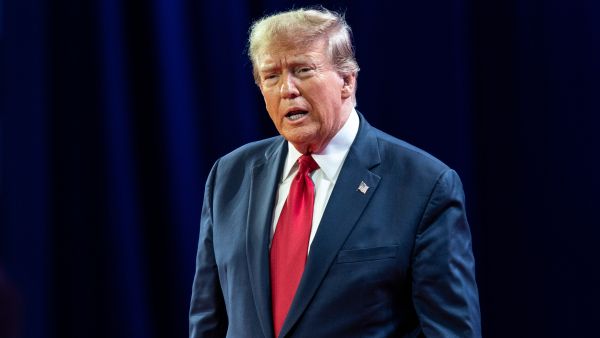 ترمب يعلن بدء اختبارات الأسلحة النووية الأمريكية  ترمب يعلن بدء اختبارات الأسلحة النووية الأمريكية