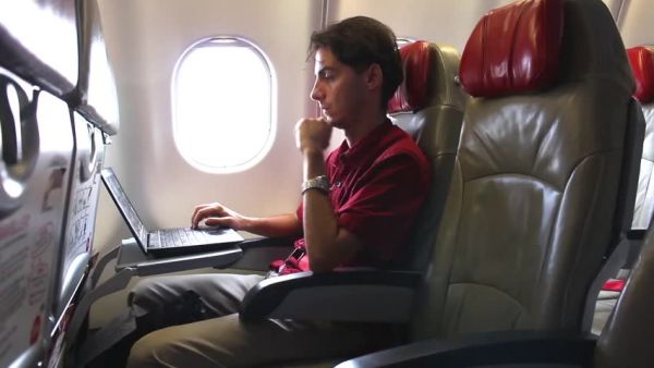 Can airplane wi-fi be hacked by passengers with malicious intent? (Shutterstock) Can airplane wi-fi be hacked by passengers with malicious intent? (Shutterstock)
